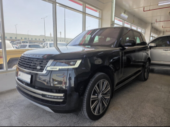 Land Rover  Range Rover  Vogue HSE  2022  Automatic  3,000 Km  8 Cylinder  Four Wheel Drive (4WD)  SUV  Black  With Warranty