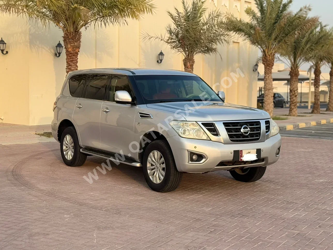 نيسان  باترول  اس اي  2014  اوتوماتيك  295,000 كم  8 سلندر  دفع رباعي  اس يو في  فضي