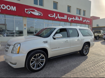 Cadillac  Escalade  ESV  2013  Automatic  173,000 Km  8 Cylinder  Four Wheel Drive (4WD)  SUV  White