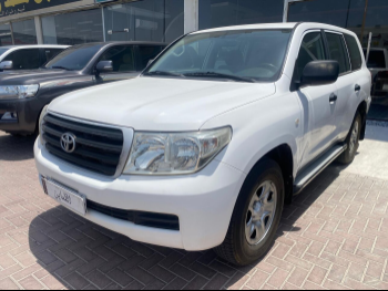 Toyota  Land Cruiser  G  2010  Automatic  497,000 Km  6 Cylinder  Four Wheel Drive (4WD)  SUV  White