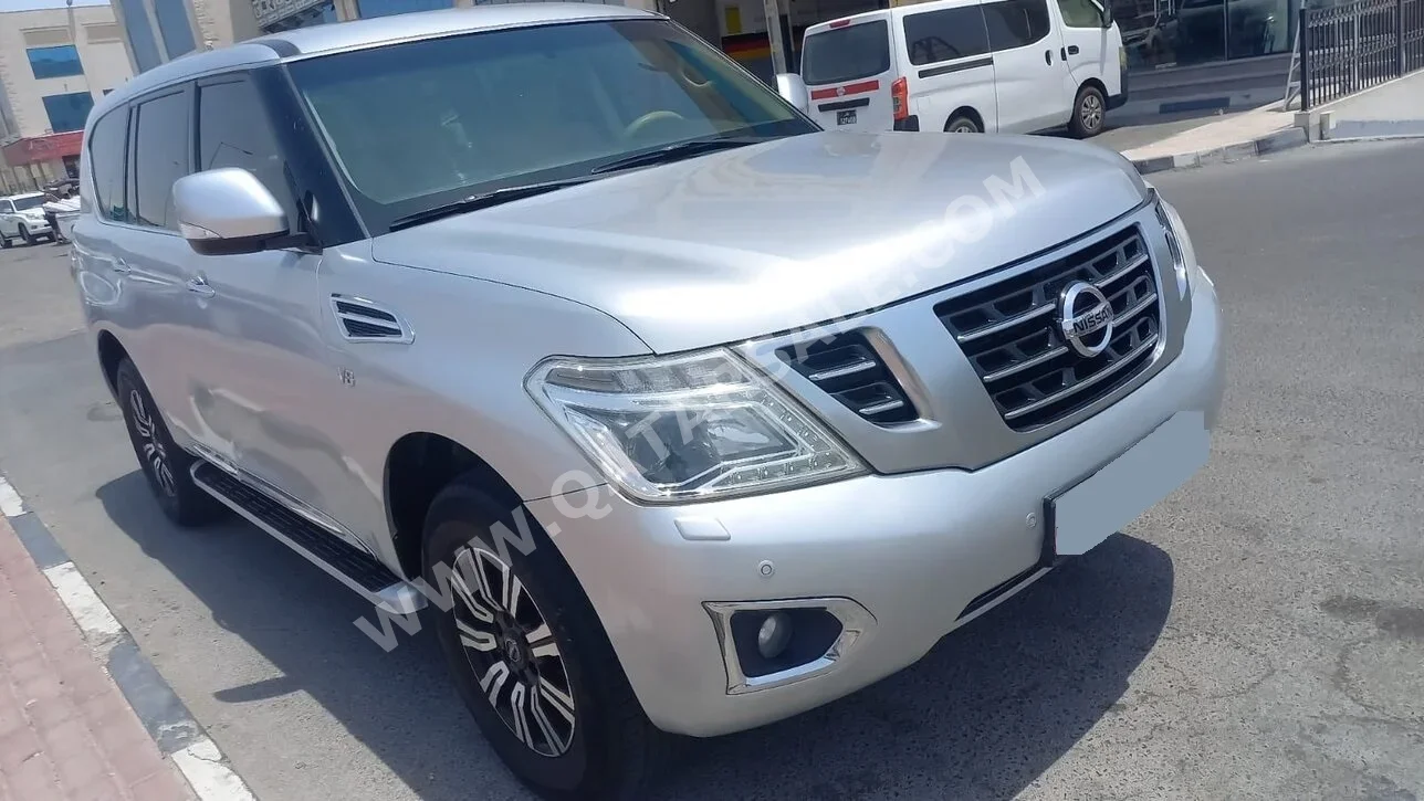 Nissan  Patrol  SE  2016  Automatic  300,000 Km  8 Cylinder  Four Wheel Drive (4WD)  SUV  Silver