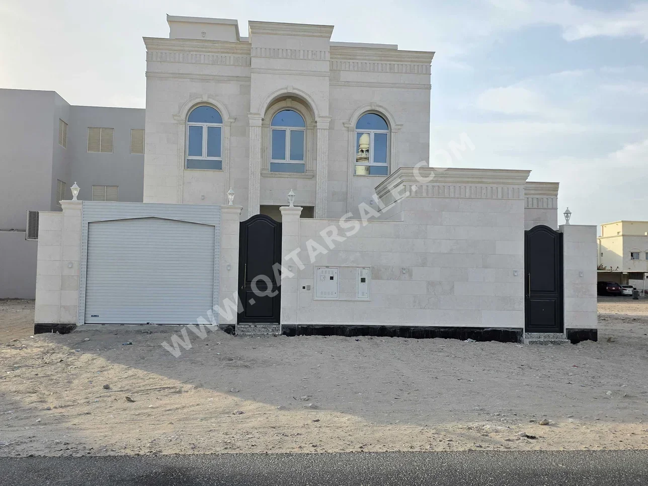Family Residential  - Not Furnished  - Al Daayen  - Umm Qarn  - 7 Bedrooms