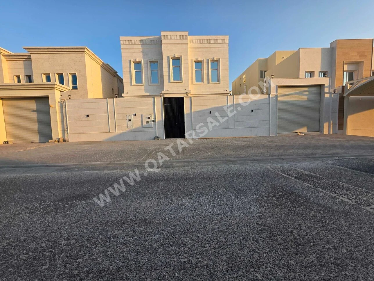 سكن عائلي - غير مفروشة - أم صلال - أم عبيرية - 7 غرف نوم