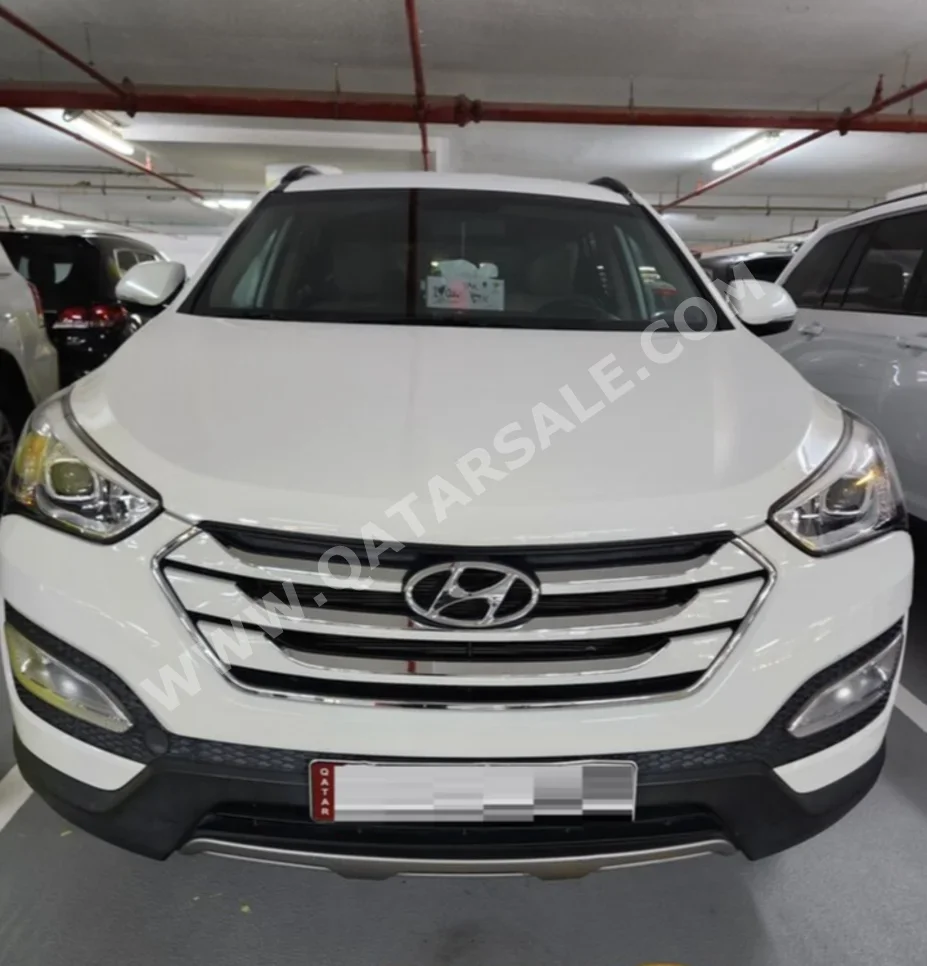 Hyundai  Santa Fe  2015  Automatic  70,000 Km  6 Cylinder  Four Wheel Drive (4WD)  SUV  White