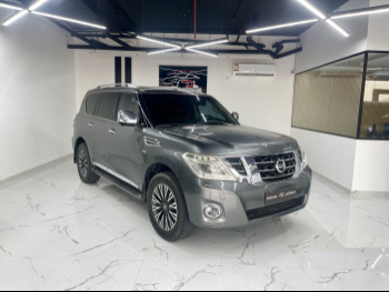 Nissan  Patrol  Platinum  2016  Automatic  282,183 Km  8 Cylinder  Four Wheel Drive (4WD)  SUV  Gray