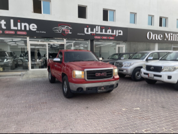 GMC  Sierra  1500  2011  Automatic  287,036 Km  8 Cylinder  Four Wheel Drive (4WD)  Pick Up  Red
