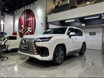 Lexus  LX  600 Luxury  2025  Automatic  0 Km  6 Cylinder  Four Wheel Drive (4WD)  SUV  Pearl  With Warranty
