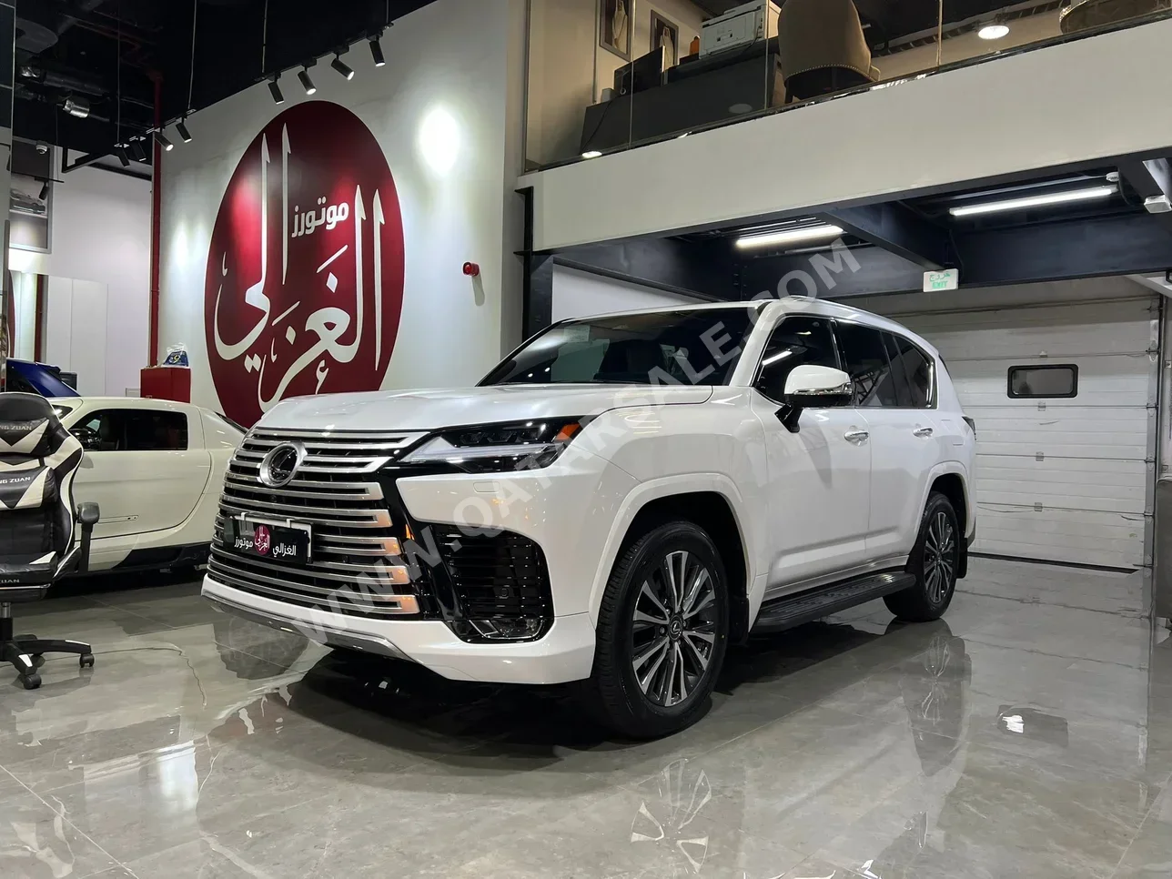 Lexus  LX  600 Luxury  2025  Automatic  0 Km  6 Cylinder  Four Wheel Drive (4WD)  SUV  Pearl  With Warranty