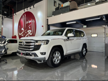 Toyota  Land Cruiser  GXR Twin Turbo  2022  Automatic  51,000 Km  6 Cylinder  Four Wheel Drive (4WD)  SUV  White  With Warranty