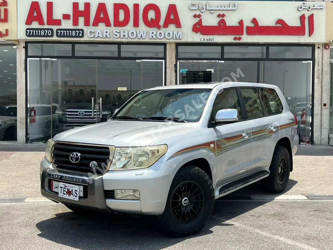 تويوتا  لاند كروزر  جي اكس ار  2008  اوتوماتيك  262,000 كم  6 سلندر  دفع رباعي  اس يو في  فضي