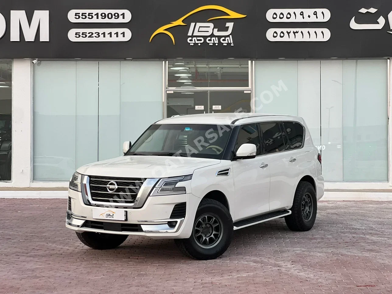 Nissan  Patrol  SE  2014  Automatic  331,000 Km  8 Cylinder  Four Wheel Drive (4WD)  SUV  White