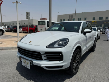 Porsche  Cayenne  2019  Automatic  99,000 Km  6 Cylinder  Four Wheel Drive (4WD)  SUV  Silver