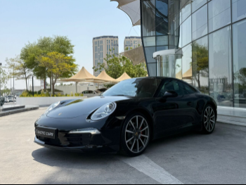 بورش  911  كاريرا  2014  اوتوماتيك  80,000 كم  6 سلندر  دفع خلفي  كوبيه \ سبورت  أسود