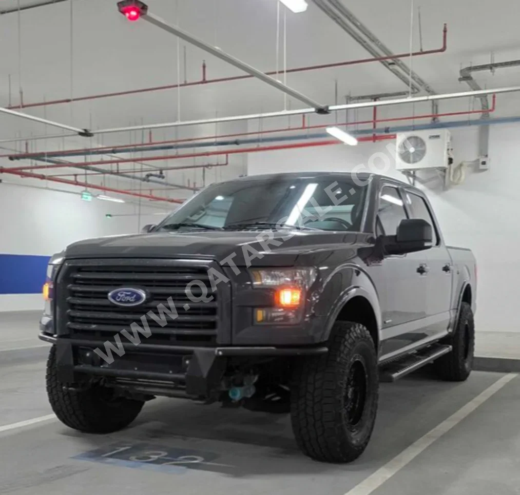 Ford  F  150  2017  Automatic  250,000 Km  6 Cylinder  Four Wheel Drive (4WD)  Pick Up  Gray