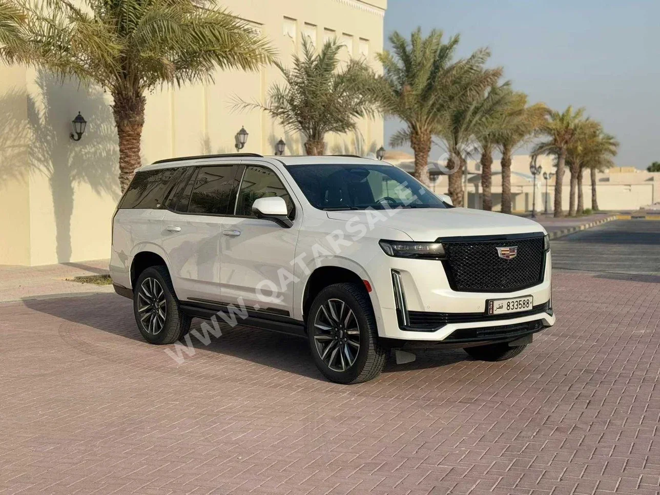 Cadillac  Escalade  600  2021  Automatic  62,000 Km  8 Cylinder  Four Wheel Drive (4WD)  SUV  Pearl