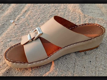Slippers / Sandals