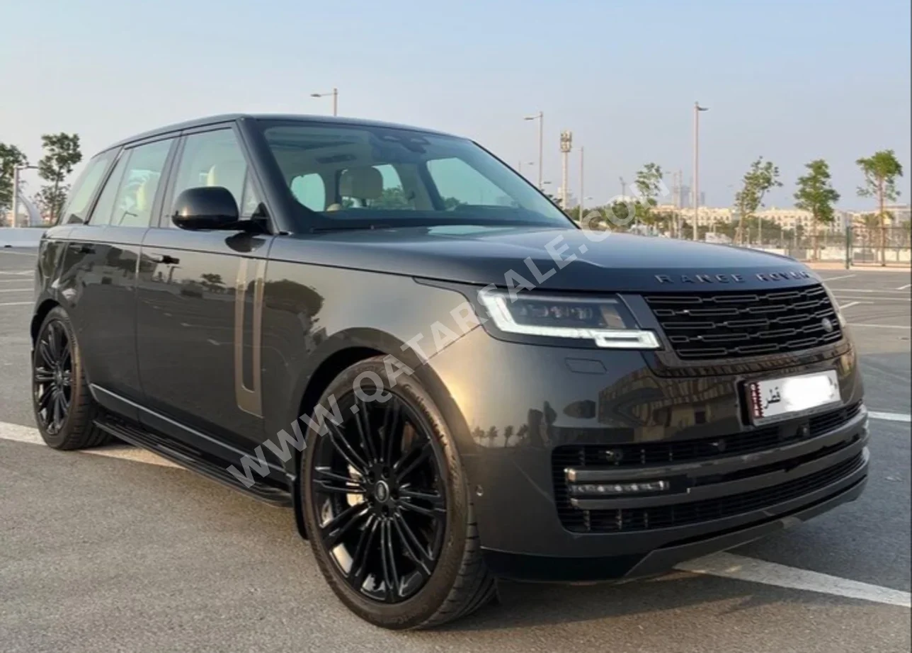 Land Rover  Range Rover  Vogue HSE  2024  Automatic  22,000 Km  8 Cylinder  Four Wheel Drive (4WD)  SUV  Gray  With Warranty