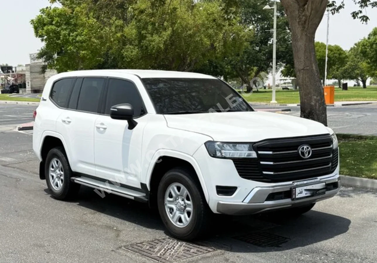 Toyota  Land Cruiser  GX  2022  Automatic  91,000 Km  6 Cylinder  Four Wheel Drive (4WD)  SUV  White  With Warranty