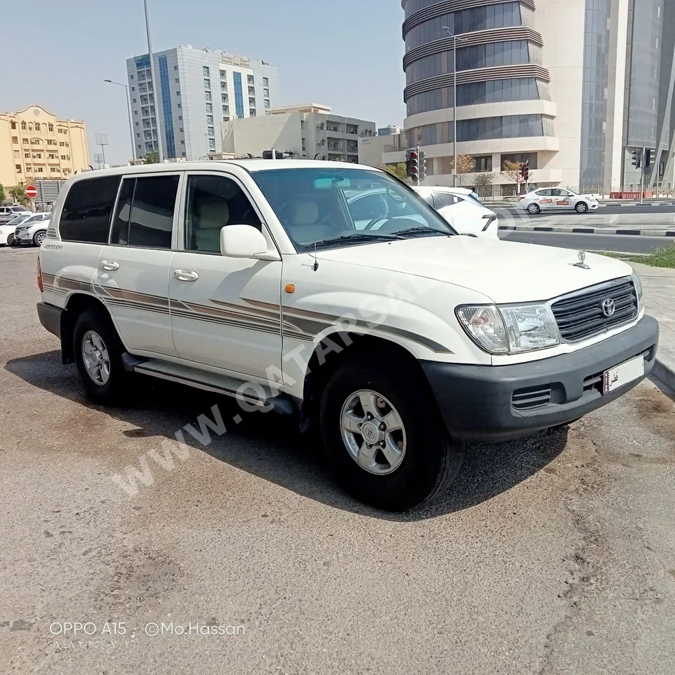 تويوتا  لاند كروزر  جي اكس  2002  اوتوماتيك  460,000 كم  6 سلندر  دفع رباعي  اس يو في  أبيض