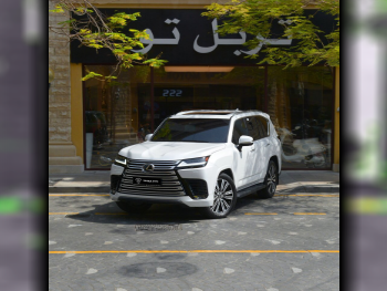 لكزس  ال اكس  600 لكجري  2023  اوتوماتيك  16,970 كم  6 سلندر  دفع رباعي  اس يو في  أبيض  تحت الضمان