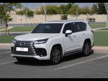 Lexus  LX  600 Luxury  2025  Automatic  1,900 Km  6 Cylinder  Four Wheel Drive (4WD)  SUV  White  With Warranty
