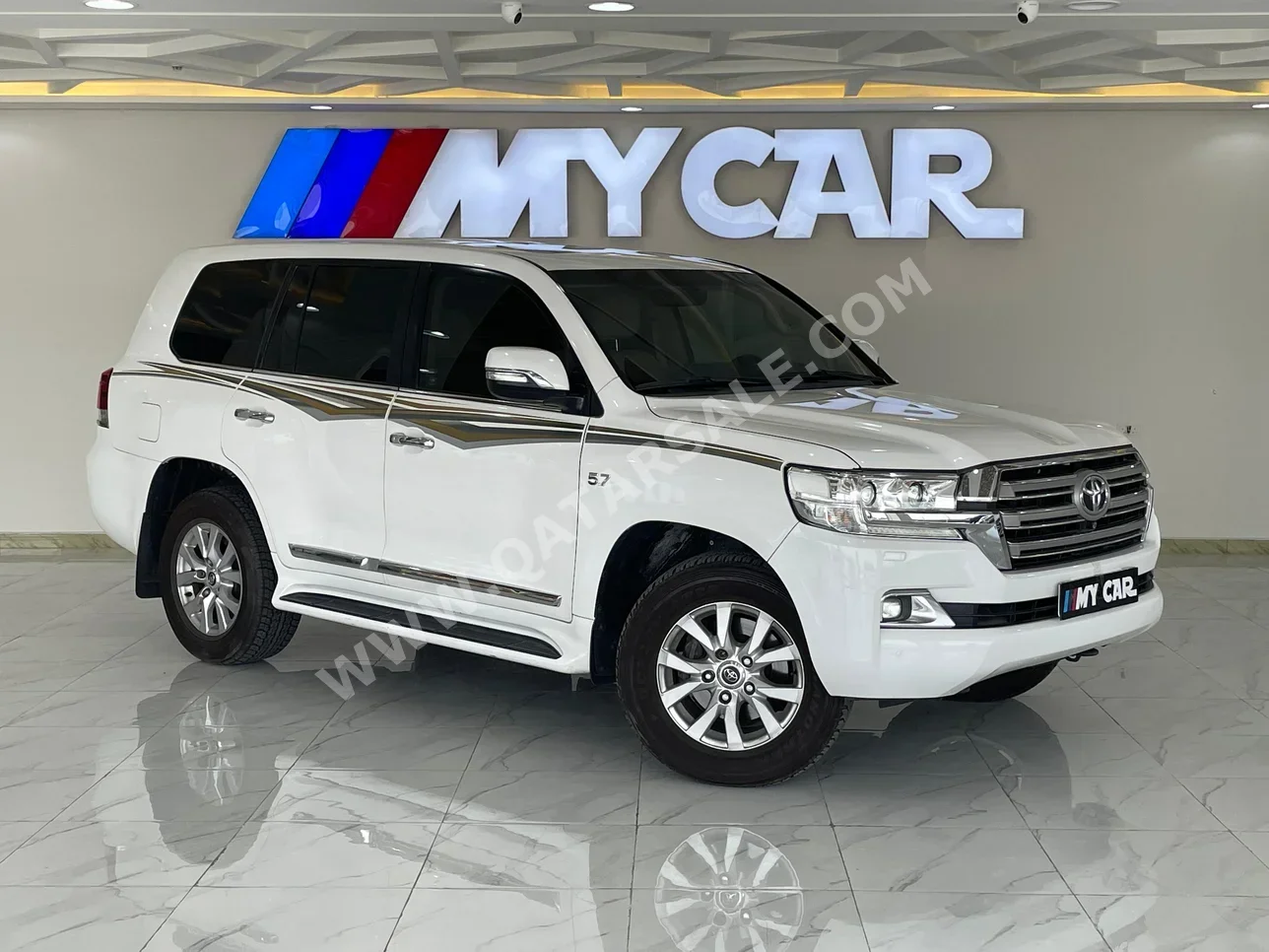 Toyota  Land Cruiser  VXR  2016  Automatic  153,000 Km  8 Cylinder  Four Wheel Drive (4WD)  SUV  White