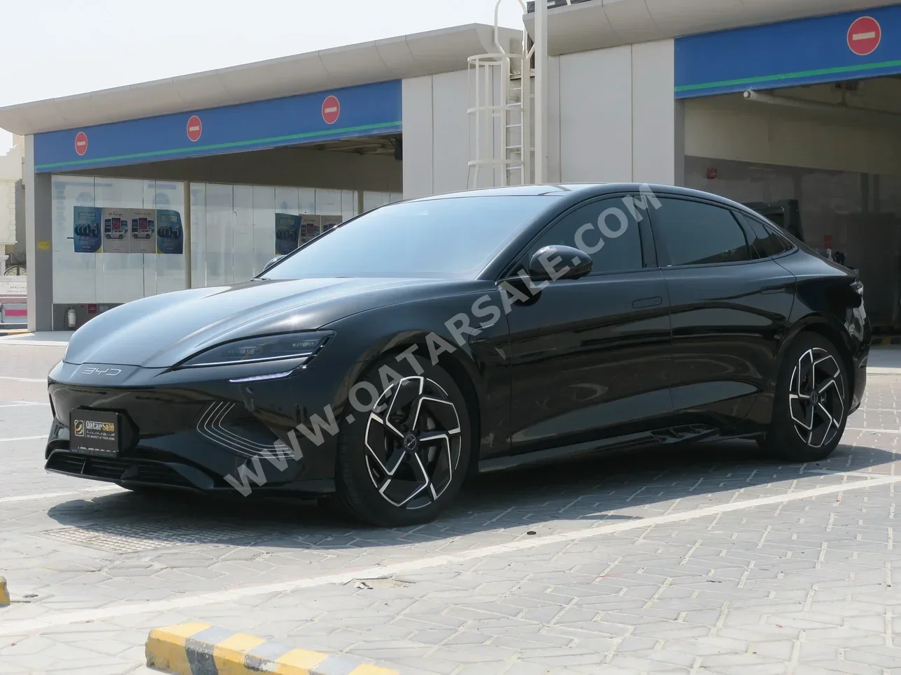 BYD  Seal  2025  Automatic  23,000 Km  0 Cylinder  All Wheel Drive (AWD)  Sedan  Black  With Warranty
