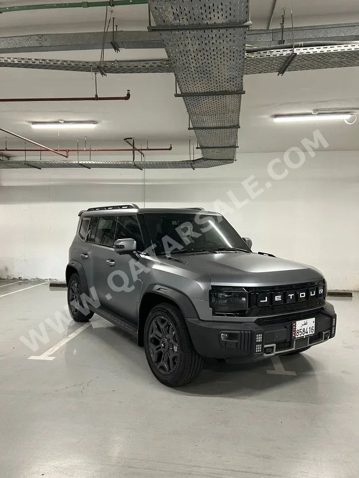 Jetour  T2  I-DM  2025  Automatic  12,000 Km  4 Cylinder  Four Wheel Drive (4WD)  SUV  Gray Matte  With Warranty