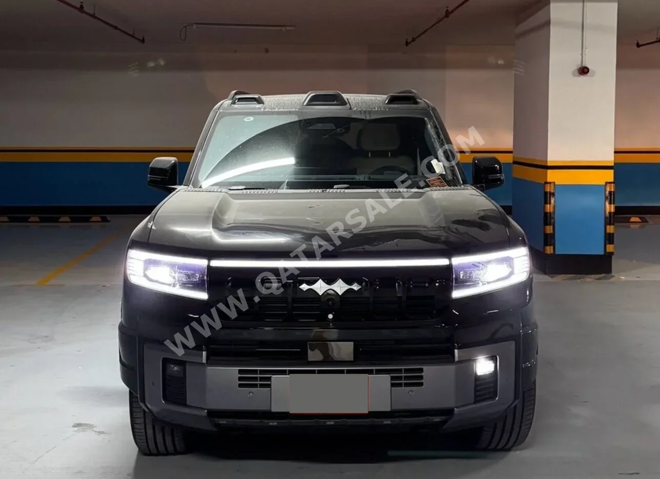 BYD  Leopard 8  Flagship  2025  Automatic  0 Km  4 Cylinder  Four Wheel Drive (4WD)  SUV  Black  With Warranty
