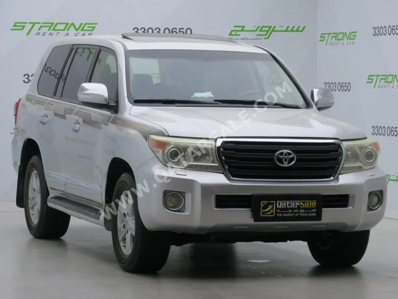 Toyota  Land Cruiser  GXR  2013  Automatic  270,000 Km  8 Cylinder  Four Wheel Drive (4WD)  SUV  Silver