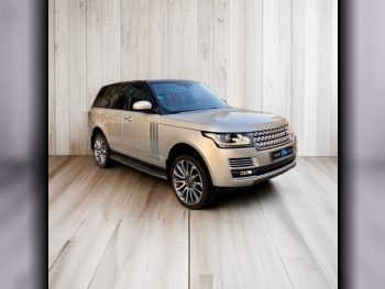 Land Rover  Range Rover  Vogue SE Super charged  2015  Automatic  140,000 Km  8 Cylinder  Four Wheel Drive (4WD)  SUV  Silver