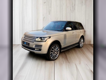 Land Rover  Range Rover  Vogue SE Super charged  2015  Automatic  140,000 Km  8 Cylinder  Four Wheel Drive (4WD)  SUV  Silver
