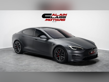 تسلا  مودل اس  بلايد  2024  اوتوماتيك  20,400 كم  0 سلندر  دفع كلي مستمر  سيدان  رمادي  تحت الضمان