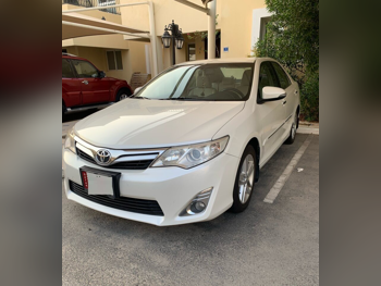 Toyota  Camry  GLX  2015  Automatic  153,000 Km  4 Cylinder  Front Wheel Drive (FWD)  Sedan  White