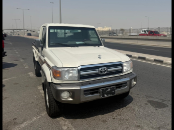 Toyota  Land Cruiser  LX  2022  Manual  244,000 Km  6 Cylinder  Four Wheel Drive (4WD)  Pick Up  White