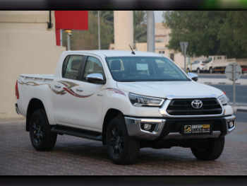 Toyota  Hilux  2025  Automatic  0 Km  4 Cylinder  Four Wheel Drive (4WD)  Pick Up  White  With Warranty