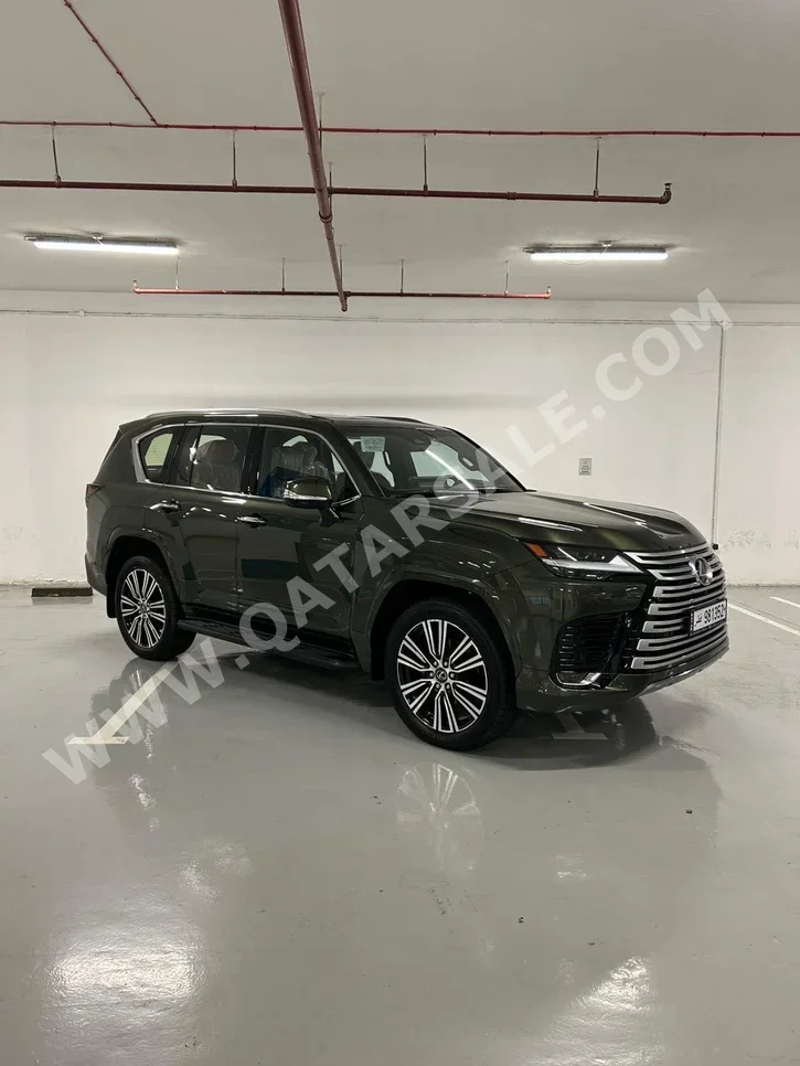 Lexus  LX  600 Luxury  2025  Automatic  0 Km  6 Cylinder  Four Wheel Drive (4WD)  SUV  Green  With Warranty