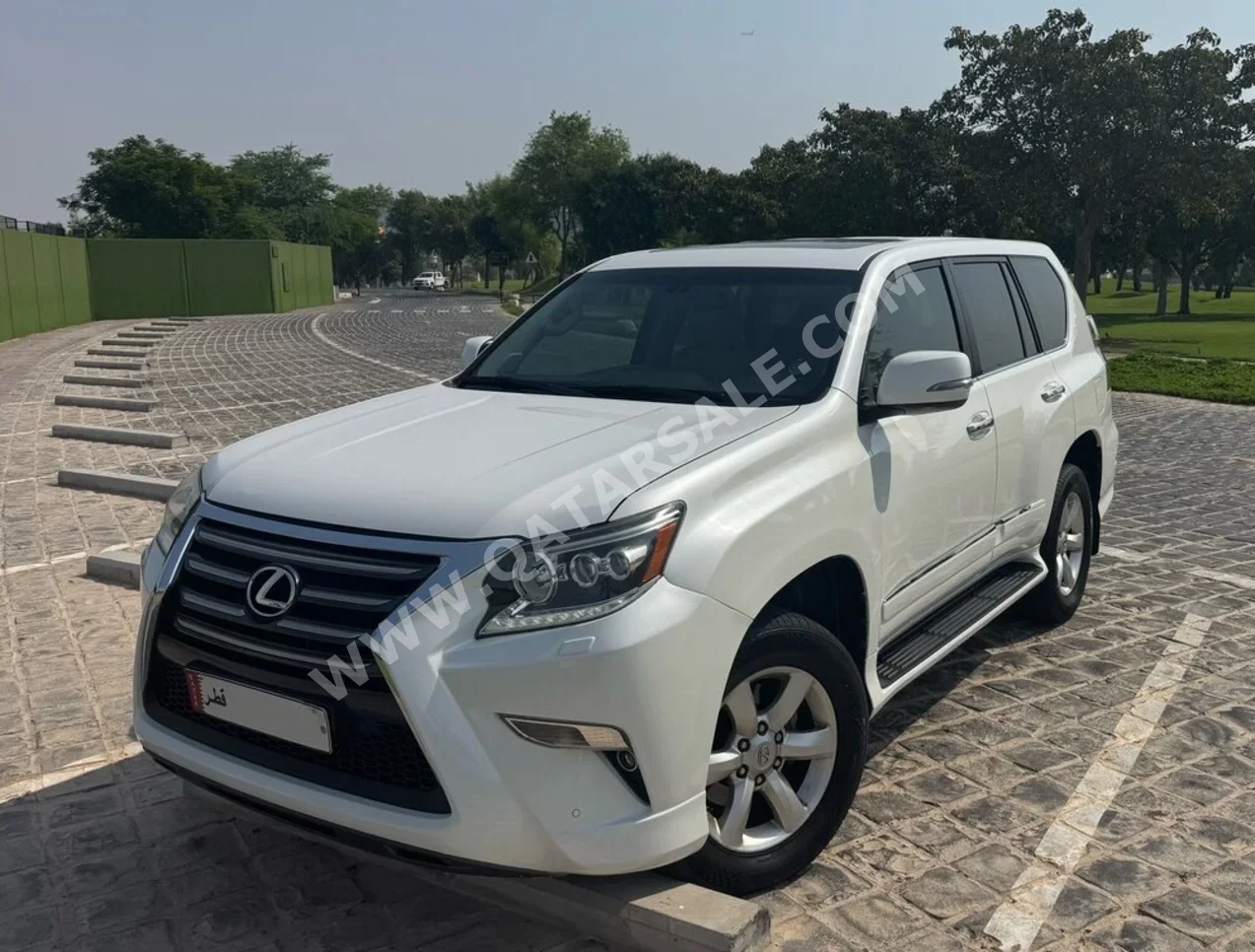 Lexus  GX  460  2014  Automatic  187,000 Km  8 Cylinder  Four Wheel Drive (4WD)  SUV  Pearl