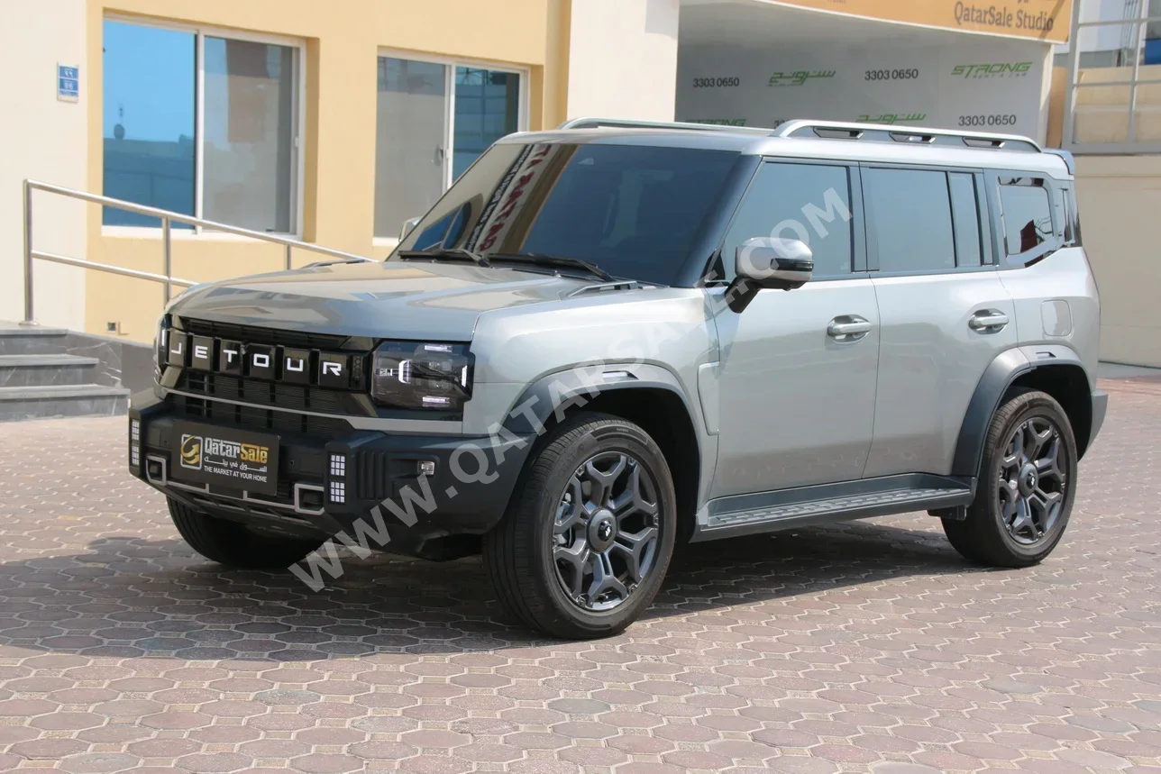 Jetour  T2  Luxury Plus  2025  Automatic  11,000 Km  4 Cylinder  Four Wheel Drive (4WD)  SUV  Gray  With Warranty