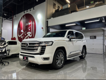 Toyota  Land Cruiser  VXR Twin Turbo  2023  Automatic  70,000 Km  6 Cylinder  Four Wheel Drive (4WD)  SUV  White  With Warranty