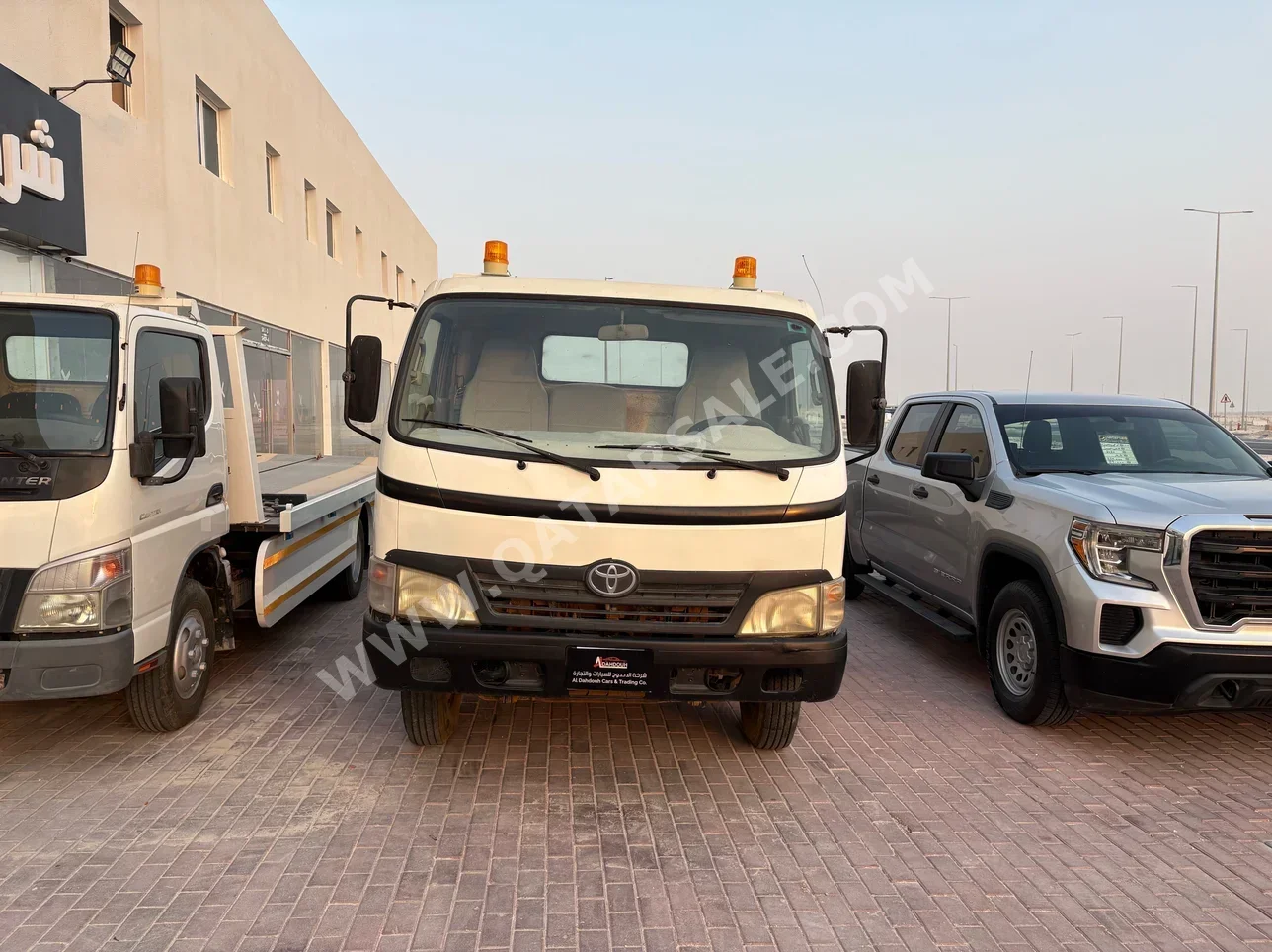 Toyota  DYNA  2007  Manual  335,000 Km  4 Cylinder  Rear Wheel Drive (RWD)  Pick Up  White