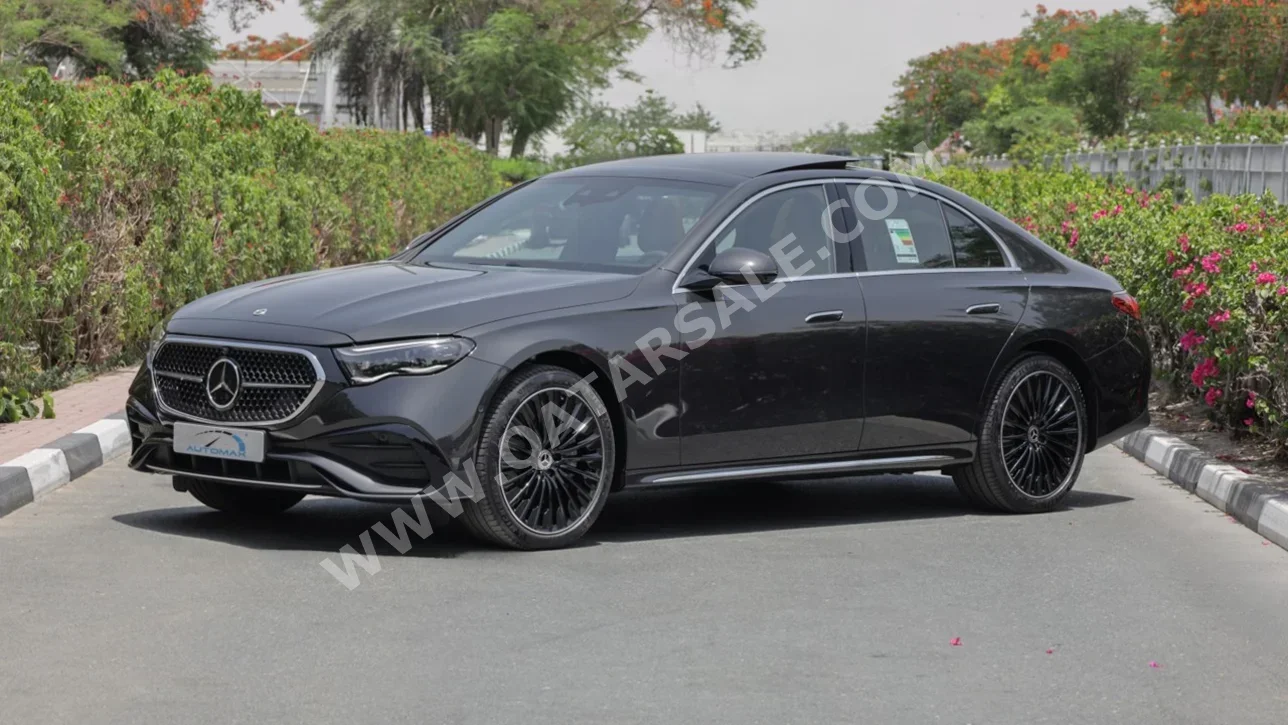 مرسيدس - بنز  اي - كلاس  300 AMG  2025  اوتوماتيك  19 كم  4 سلندر  دفع خلفي  سيدان  رمادي  تحت الضمان