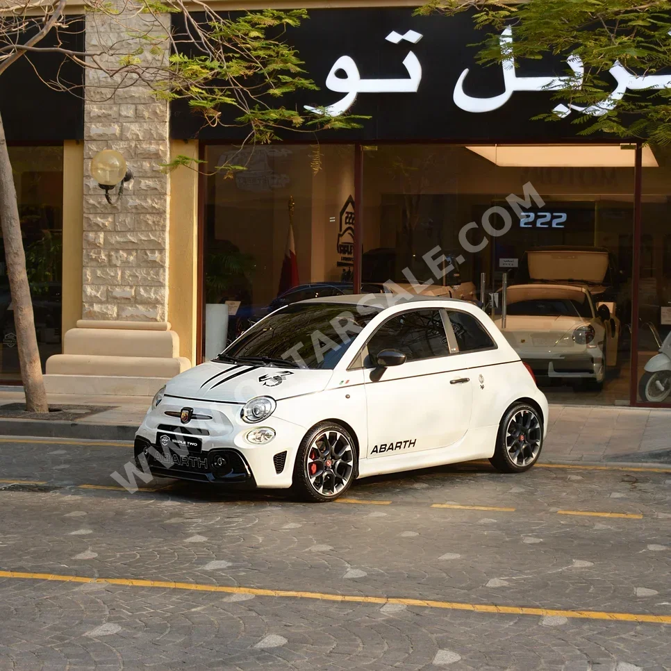 Fiat  595  Abarth Competizione  2020  Automatic  140,130 Km  3 Cylinder  Front Wheel Drive (FWD)  Hatchback  White