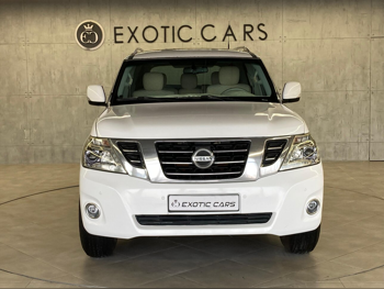 Nissan  Patrol  SE  2013  Automatic  302,000 Km  8 Cylinder  Four Wheel Drive (4WD)  SUV  White