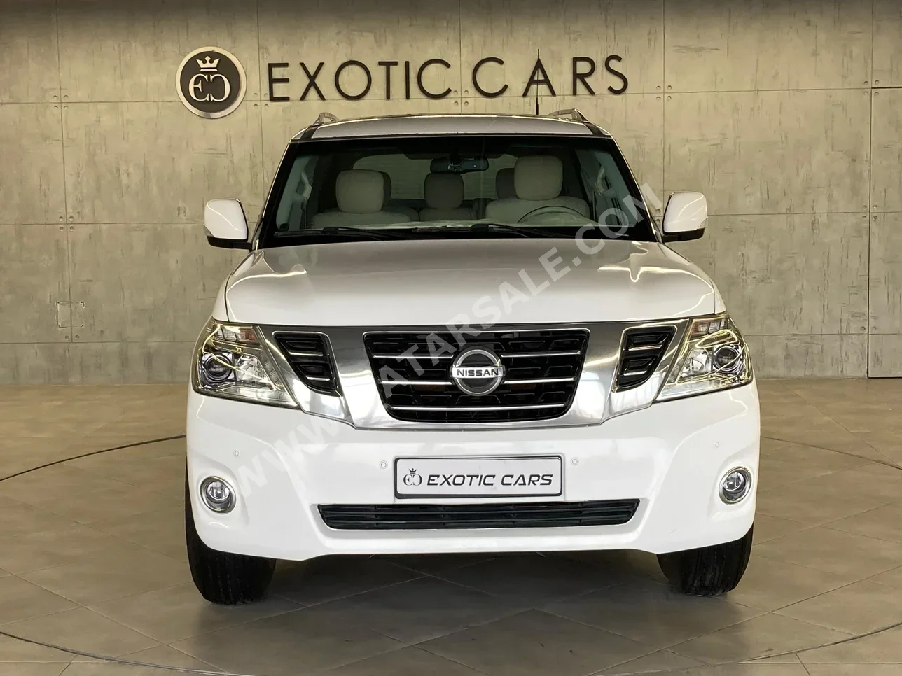 Nissan  Patrol  SE  2013  Automatic  302,000 Km  8 Cylinder  Four Wheel Drive (4WD)  SUV  White