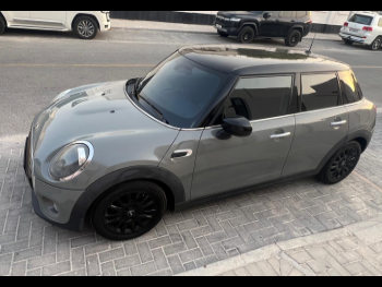 Mini  Cooper  2020  Automatic  91,500 Km  4 Cylinder  Front Wheel Drive (FWD)  Hatchback  Gray Nardo  With Warranty