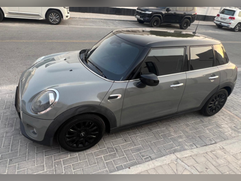 Mini  Cooper  2020  Automatic  93,000 Km  4 Cylinder  Front Wheel Drive (FWD)  Hatchback  Gray Nardo  With Warranty