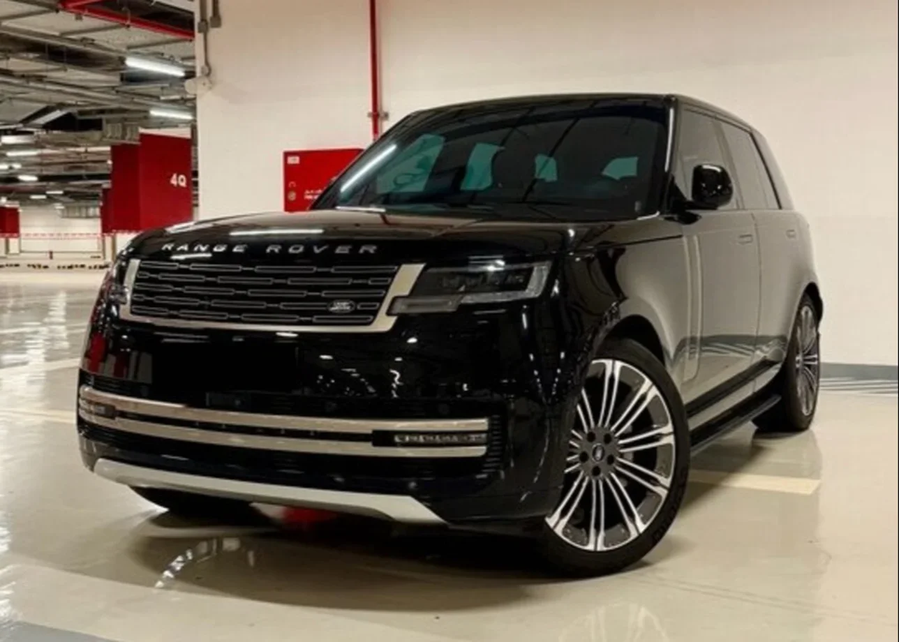 Land Rover  Range Rover  Vogue HSE  2024  Automatic  12,500 Km  6 Cylinder  Four Wheel Drive (4WD)  SUV  Black  With Warranty