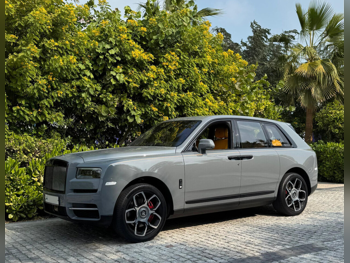 Rolls-Royce  Cullinan  Black Badge  2021  Automatic  30,000 Km  12 Cylinder  All Wheel Drive (AWD)  SUV  Gray