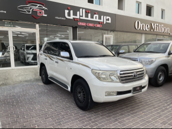Toyota  Land Cruiser  GXR  2008  Automatic  580,000 Km  8 Cylinder  Four Wheel Drive (4WD)  SUV  White